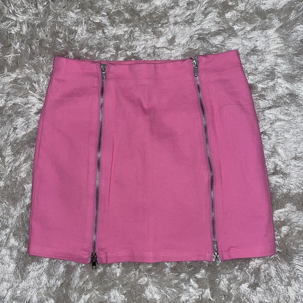 HOT PINK MINI SKIRT W ZIPPERS